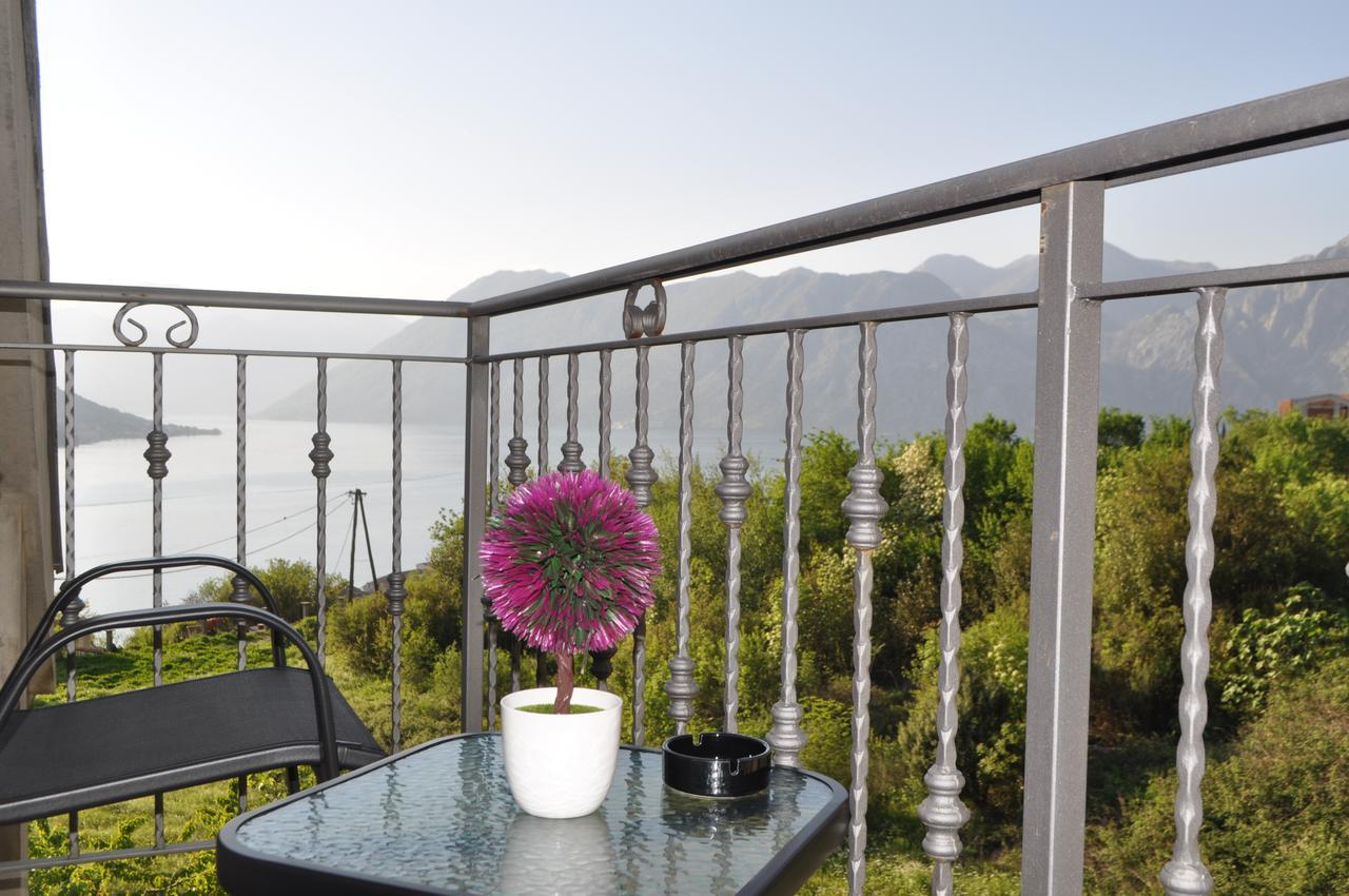 Apartment Maritimo Kotor Luaran gambar