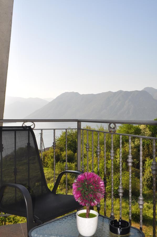 Apartment Maritimo Kotor Luaran gambar