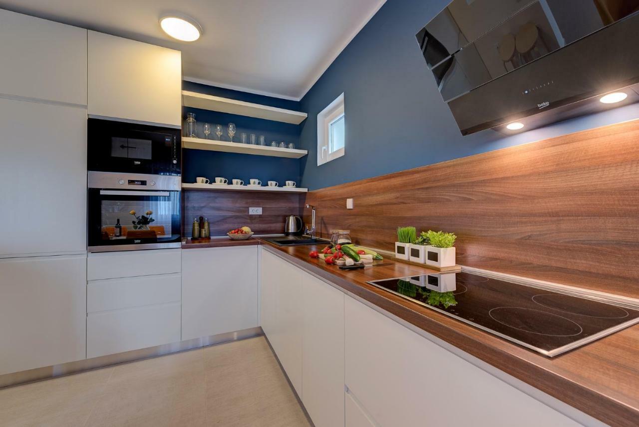 Apartment Maritimo Kotor Luaran gambar