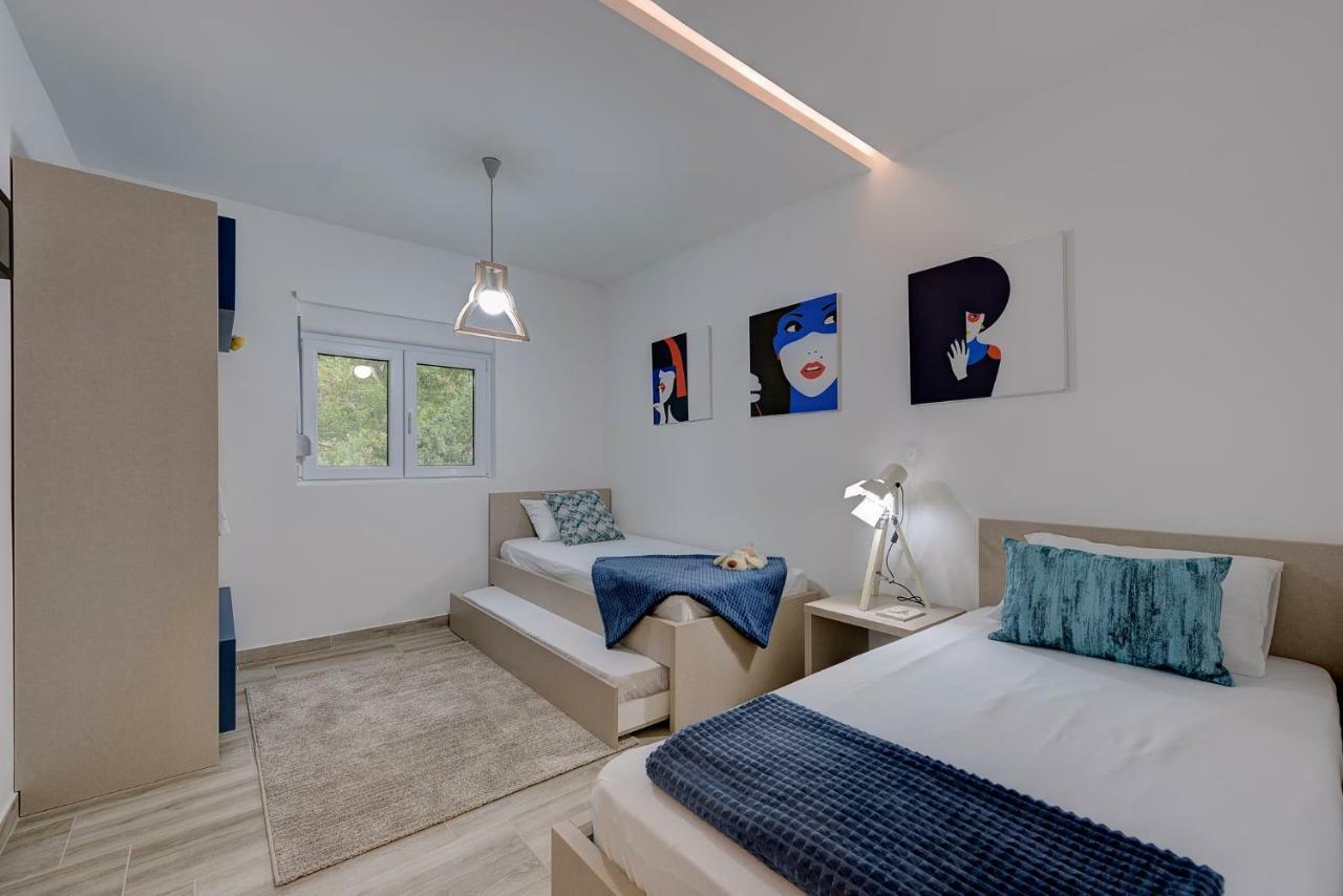 Apartment Maritimo Kotor Luaran gambar
