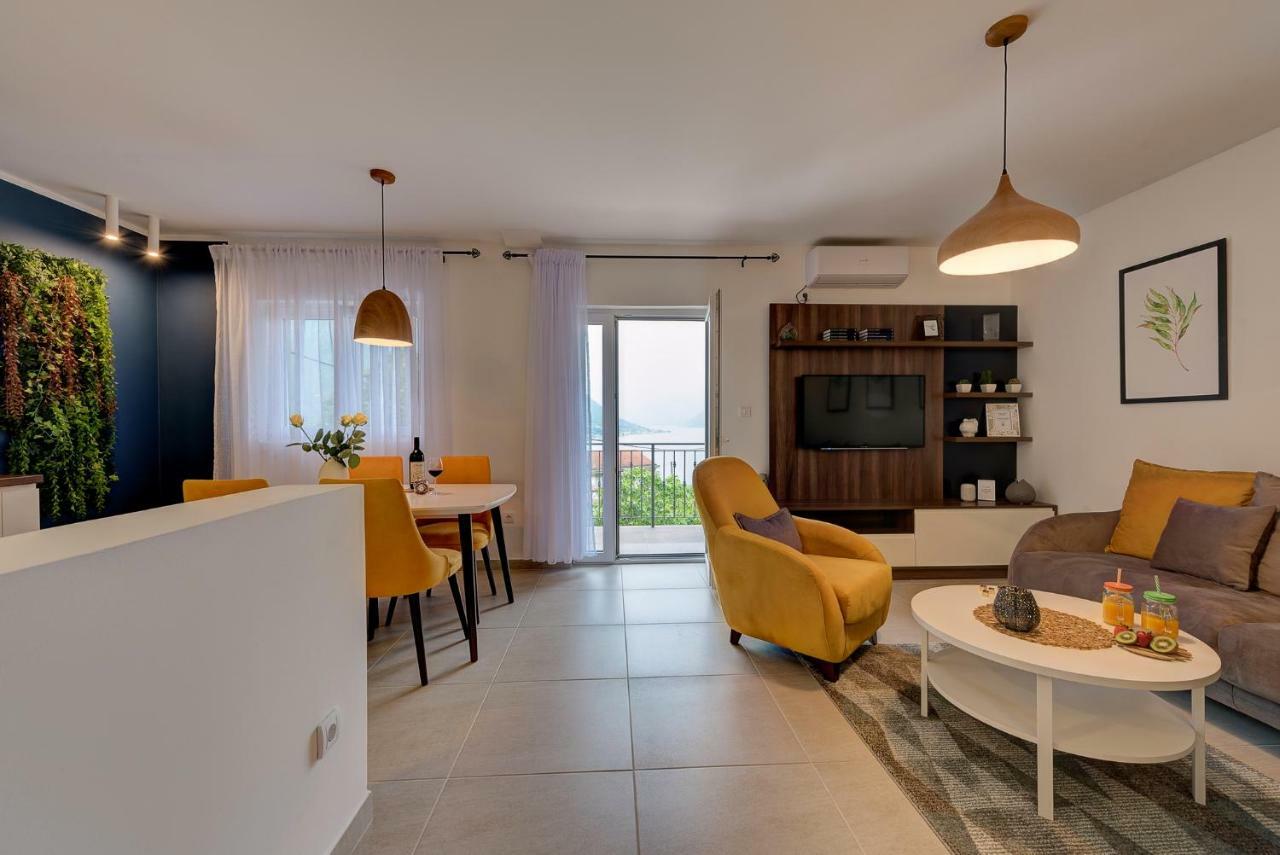 Apartment Maritimo Kotor Luaran gambar